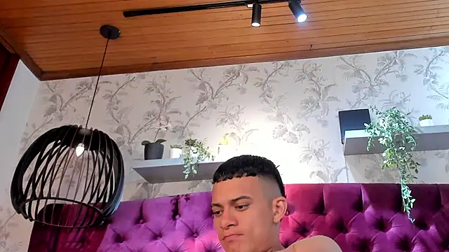 MrJustin_'s cam snapshot