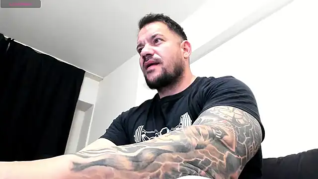 musclemonster31's cam snapshot