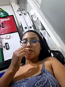 susan_mooree's cam snapshot