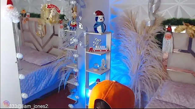 Jonesliam23's cam snapshot