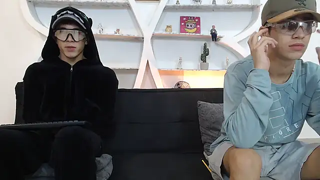 THREE_GUYS_HOT's cam snapshot