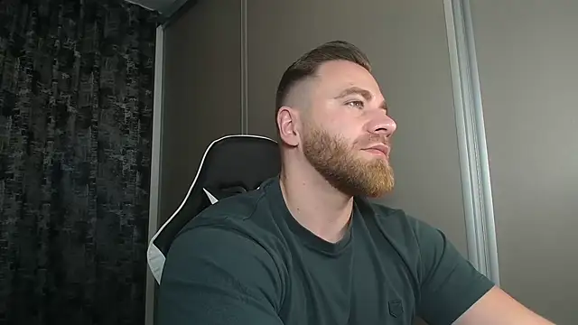 Thori92 live sex cam