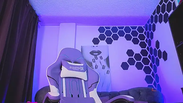 Violet_Jhonson's cam snapshot