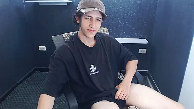 Kerverr_'s cam snapshot