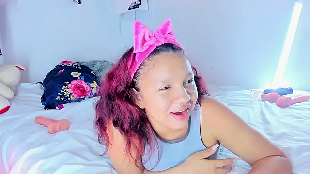 Emily_Coper18's cam snapshot