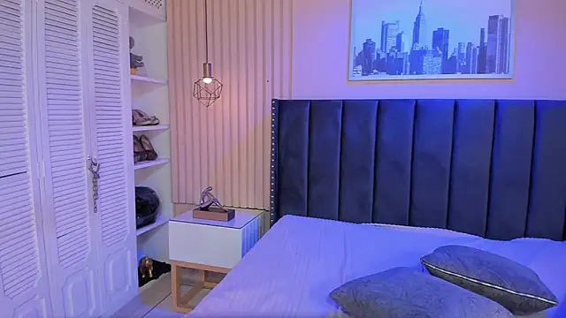 viiolett_lee's cam snapshot