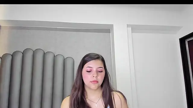 Charlotte-Star's cam snapshot