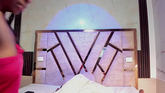 Athenea_Mills's cam snapshot