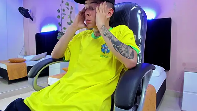 Nascary_Fox's cam snapshot