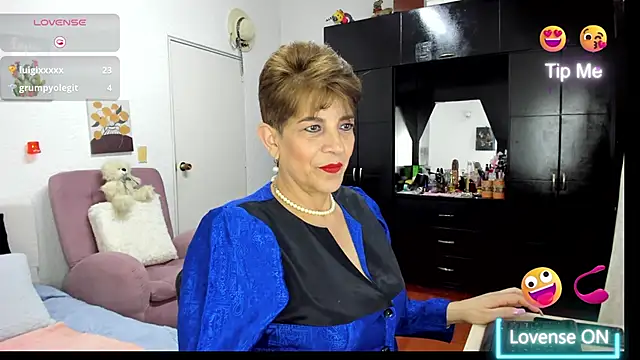 Angelina_Stone_65's cam snapshot