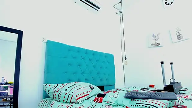 cris_dulce's cam snapshot