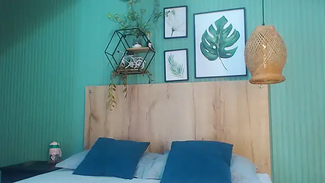 yessila_parker's cam snapshot