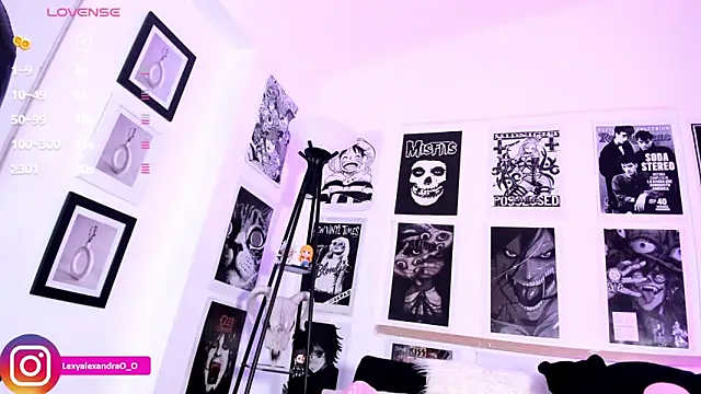 Lexyjoycce live sex cam