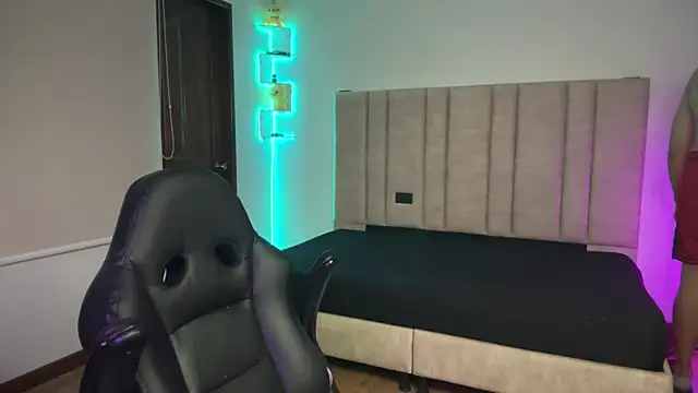 CHRIS_MORGAN1's cam snapshot