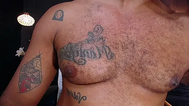 liam_howard's cam snapshot