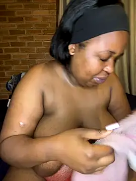 SEXYBOOBS21D's cam snapshot