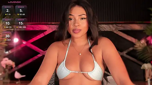 Aluna_sweet's cam snapshot