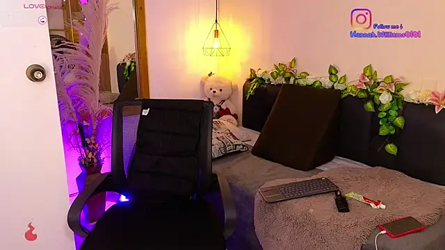 Hannah_williams1's cam snapshot