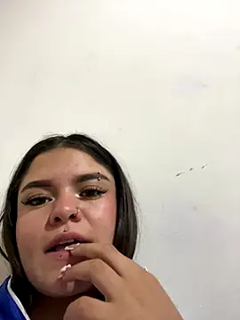 Camila_Duarte2's cam snapshot