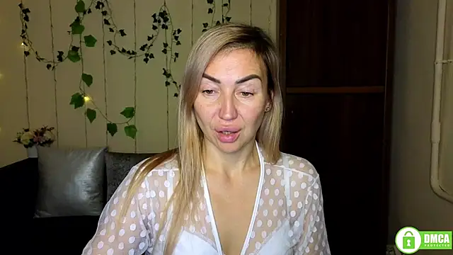 Kiss_julli88I live sex cam