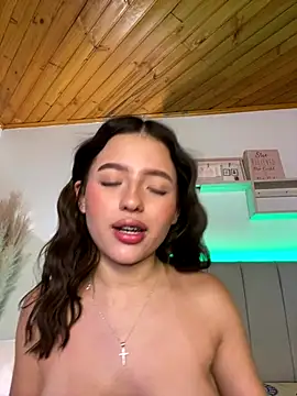 Sofia18_pinkk's cam snapshot