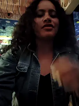 Yaya_watson's cam snapshot