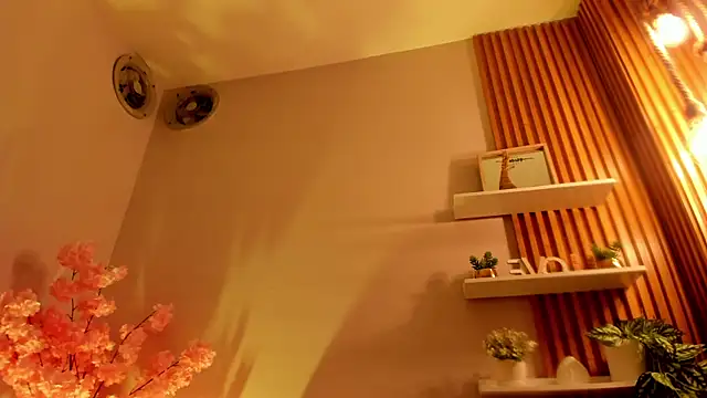 milkybaby_ live sex cam