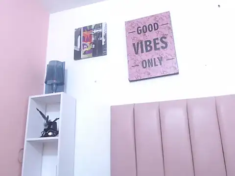 Charlotte_Jhonson707's cam snapshot