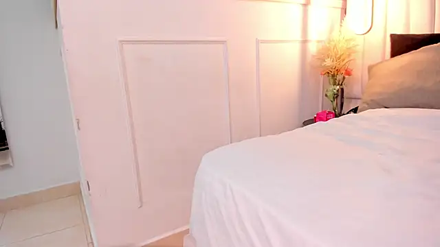 keira_river's cam snapshot