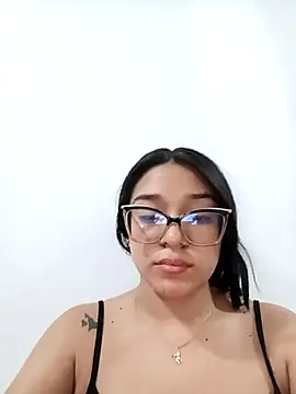 -VICKKY live sex cam