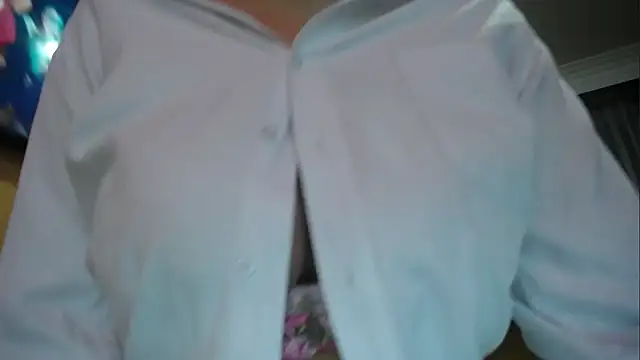 miss_lilieth's cam snapshot