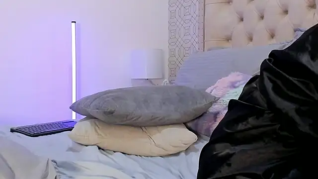 SuccubusDolly's cam snapshot