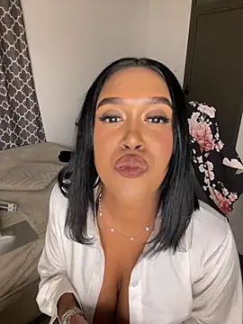 Emii_Love's cam snapshot