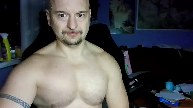 Sports-beast's cam snapshot