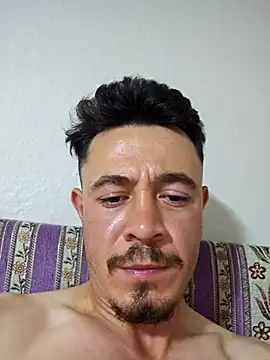 Paploesco026's cam snapshot