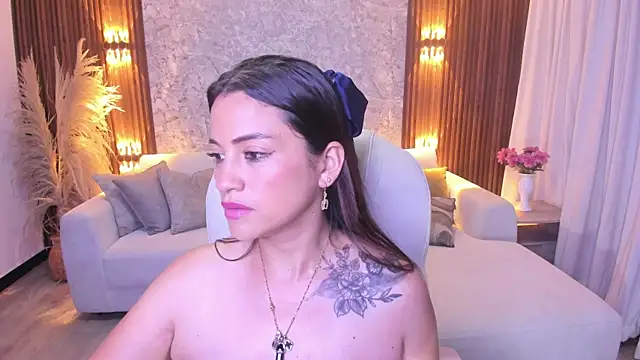 Megann_Williamss's cam snapshot