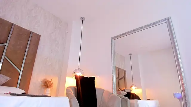 Martinaa_Jones_ live sex cam