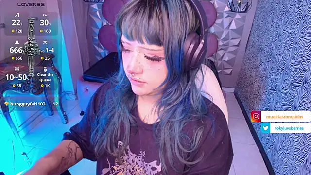 toky_doll's cam snapshot