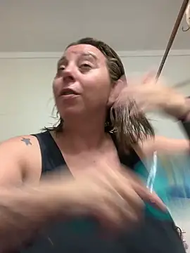 LupitaHaze live sex cam