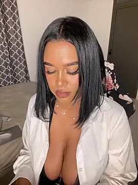 Emii_Love's cam snapshot