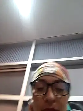 Selenecollins live sex cam