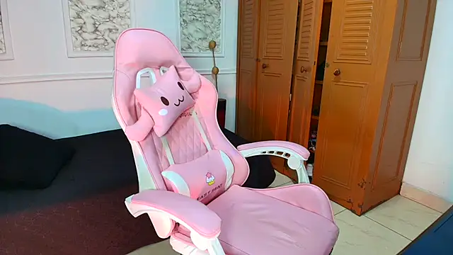 Danella_houston's cam snapshot