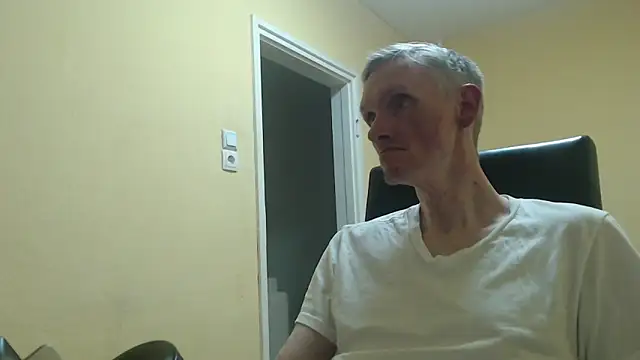 k74robert's cam snapshot