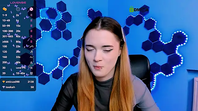 liana_kisses's cam snapshot