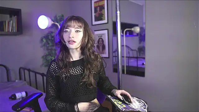 Miyuki_wolf live sex cam