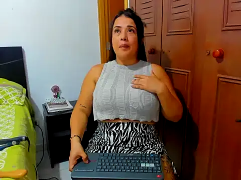 Allison_21_'s cam snapshot