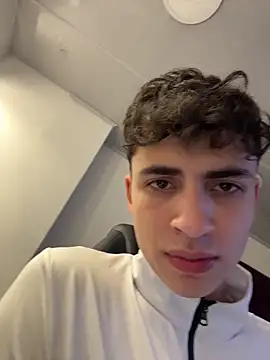 AdrianRinaldi live sex cam