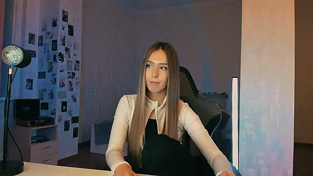 yourrdanceteacher's cam snapshot