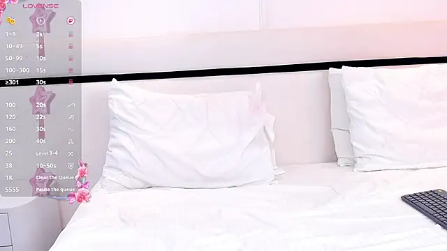 MaddyMay_'s cam snapshot