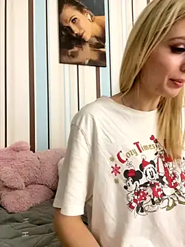 My_Hotgirl's cam snapshot